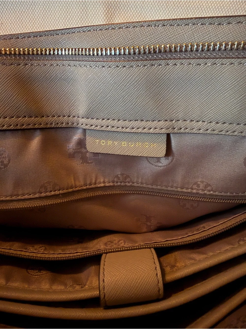 Tory Burch Emerson Zip Top Tote